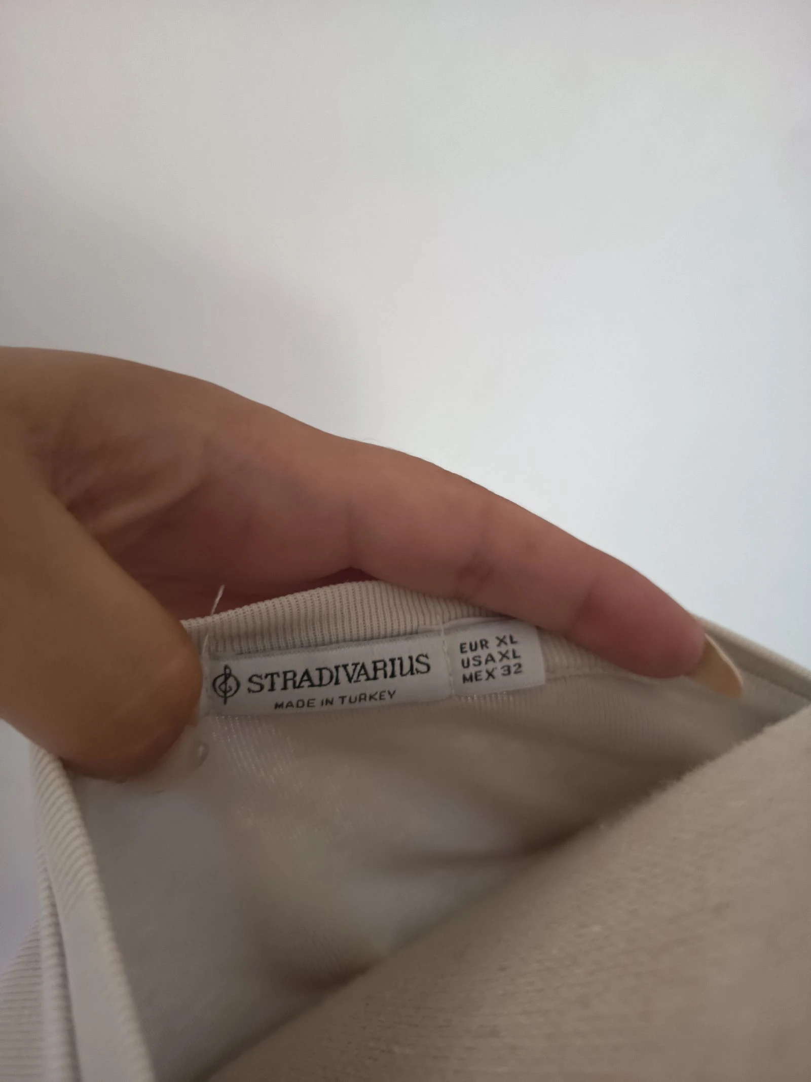 Top court Stradivarius taille XL  – photo 3